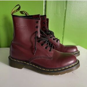 DR MARTENS Combat Boots WOMEN Sz 8 Leather Oxblood 8 Eye Made England 11821  Exc